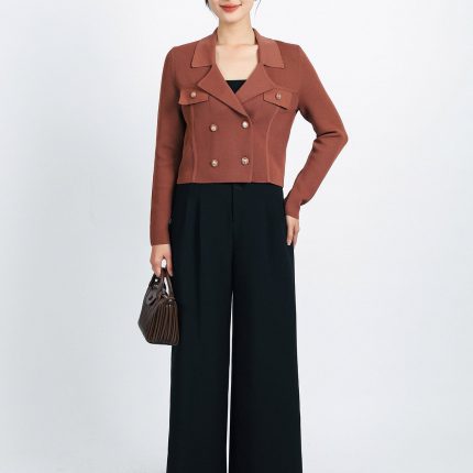 FOL453 - High-end fashion sweater with straight neckline and decorative buttons - Elzoria